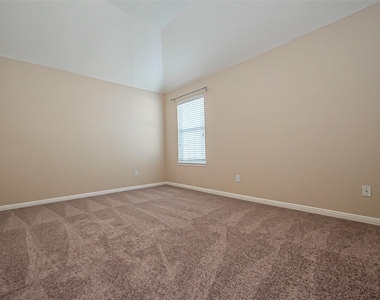11315 Sailwing Creek Court - Photo Thumbnail 41