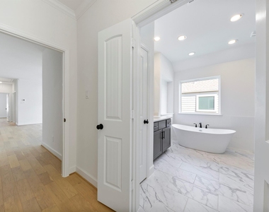 946 Judiway Street - Photo Thumbnail 25