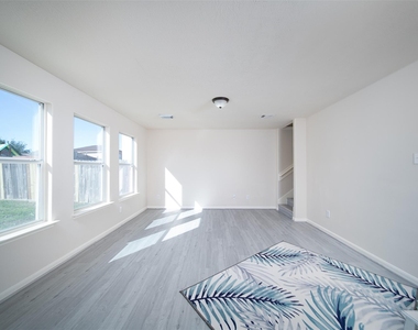 12934 Kingston Point Lane - Photo Thumbnail 11