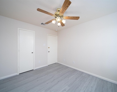 12934 Kingston Point Lane - Photo Thumbnail 21