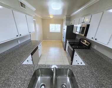 2210 Dorrington Street - Photo Thumbnail 4