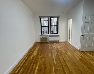 440 East 78th Street, 2D - Photo Thumbnail 9