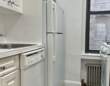 440 East 78th Street, 2D - Photo Thumbnail 4