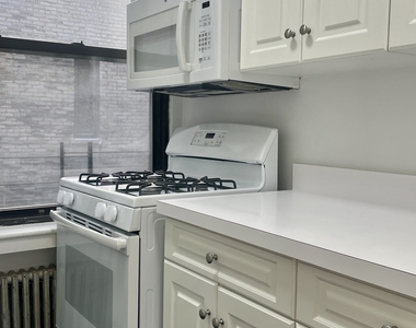440 East 78th Street, 2D - Photo Thumbnail 5