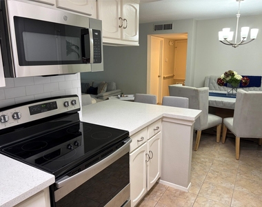 14555 Wunderlich Drive - Photo Thumbnail 9