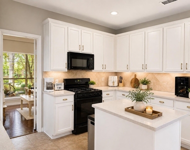 167 N Wynnoak Circle - Photo Thumbnail 8