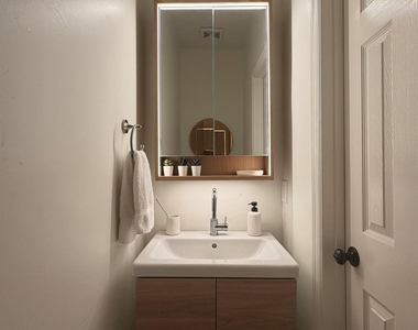 167 N Wynnoak Circle - Photo Thumbnail 3