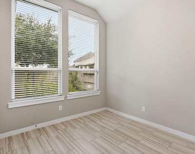 2116 Blackhawk Ridge Lane - Photo Thumbnail 20