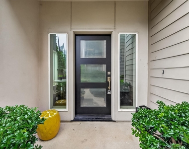 1604 Ovid Street - Photo Thumbnail 5