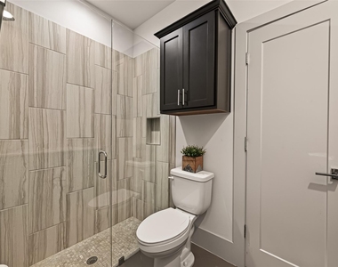 1604 Ovid Street - Photo Thumbnail 10