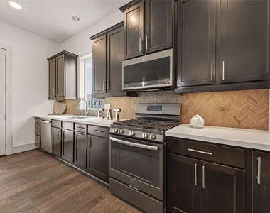 1604 Ovid Street - Photo Thumbnail 17