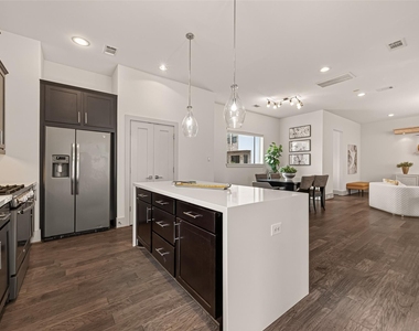 1604 Ovid Street - Photo Thumbnail 16