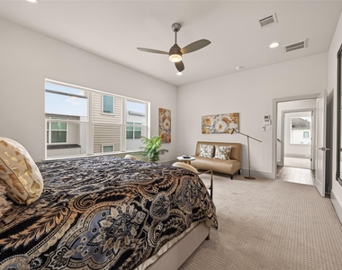 1604 Ovid Street - Photo Thumbnail 33