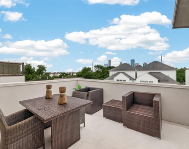 1604 Ovid Street - Photo Thumbnail 3