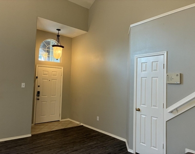 12402 Ravens Chase Lane - Photo Thumbnail 4