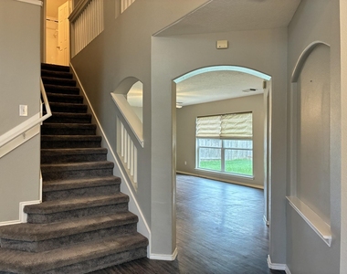 12402 Ravens Chase Lane - Photo Thumbnail 7