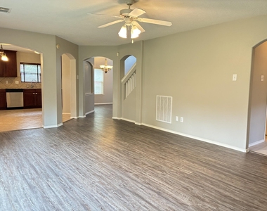 12402 Ravens Chase Lane - Photo Thumbnail 9