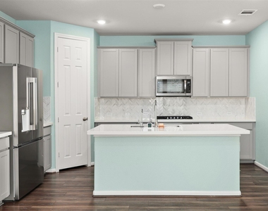 2108 Sweet Bay Drive - Photo Thumbnail 10
