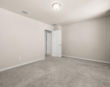 2108 Sweet Bay Drive - Photo Thumbnail 33