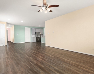 2108 Sweet Bay Drive - Photo Thumbnail 7