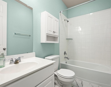 2108 Sweet Bay Drive - Photo Thumbnail 15