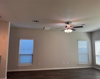 149 Camelot Place Court - Photo Thumbnail 8