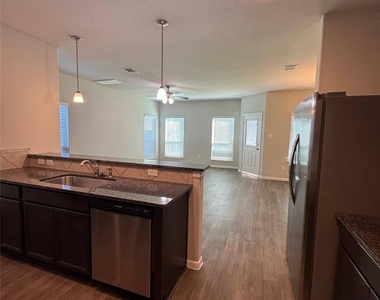 149 Camelot Place Court - Photo Thumbnail 3
