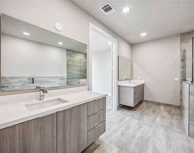 1113 W 21st Street - Photo Thumbnail 22