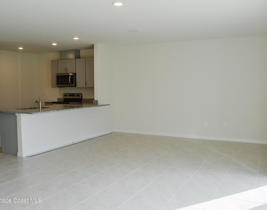 2712 Golden Trout Lane - Photo Thumbnail 6