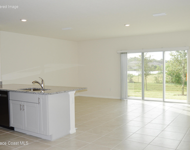 2712 Golden Trout Lane - Photo Thumbnail 2