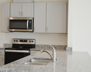 2712 Golden Trout Lane - Photo Thumbnail 9