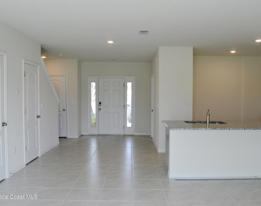 2712 Golden Trout Lane - Photo Thumbnail 4