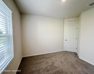 2712 Golden Trout Lane - Photo Thumbnail 17