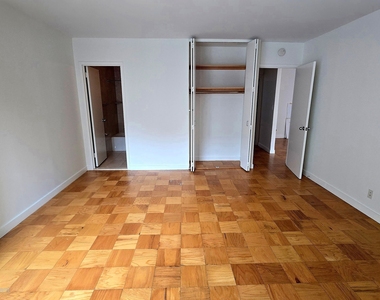 West 87th Street - Photo Thumbnail 9