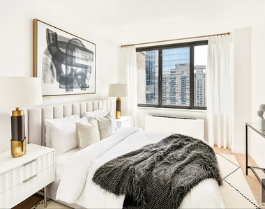 West 56th Street - Photo Thumbnail 2