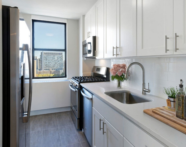 East 29 Street - Photo Thumbnail 3