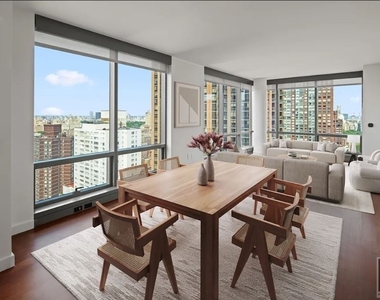 West 67th Street - Photo Thumbnail 3