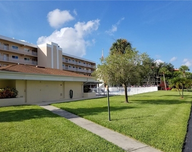9510 Harbor Greens Way - Photo Thumbnail 25