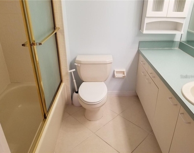 9510 Harbor Greens Way - Photo Thumbnail 15