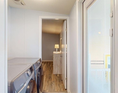 10728 Poplar Street Ne - Photo Thumbnail 24