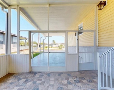 10728 Poplar Street Ne - Photo Thumbnail 45