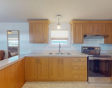 10728 Poplar Street Ne - Photo Thumbnail 6