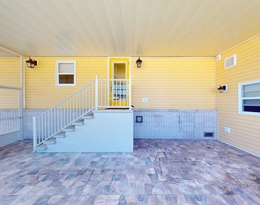 10728 Poplar Street Ne - Photo Thumbnail 3