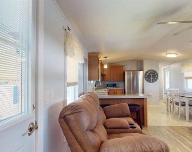 10728 Poplar Street Ne - Photo Thumbnail 13