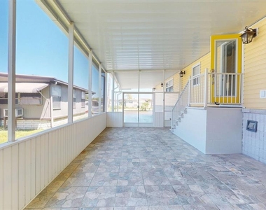 10728 Poplar Street Ne - Photo Thumbnail 40