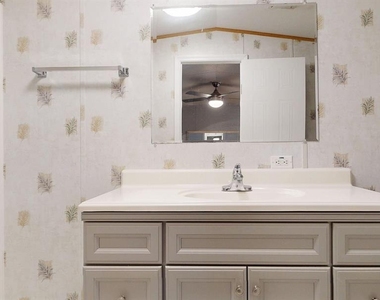 10728 Poplar Street Ne - Photo Thumbnail 21