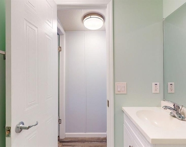10728 Poplar Street Ne - Photo Thumbnail 30