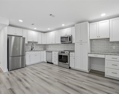 379 S Mcmullen Booth Road - Photo Thumbnail 16