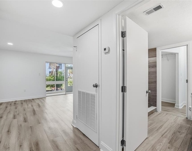379 S Mcmullen Booth Road - Photo Thumbnail 11