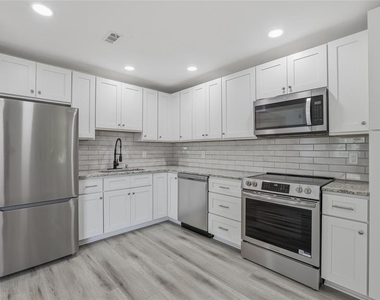 379 S Mcmullen Booth Road - Photo Thumbnail 19